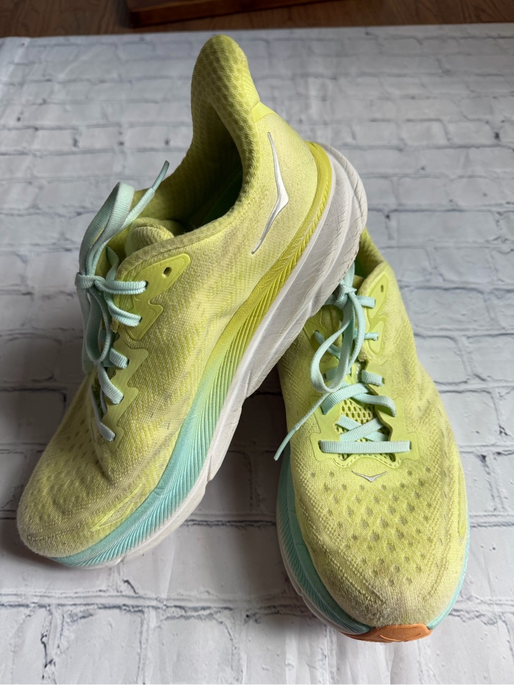 Hoka Women's Yellow Mint Clifton 9 Running Shoes